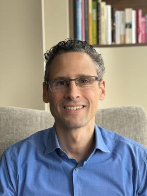 César Larraga García